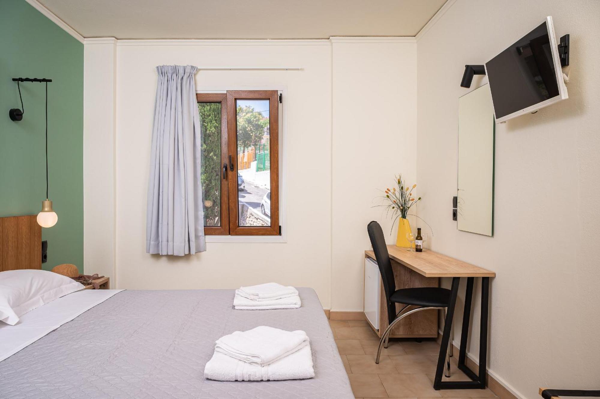 Emily Hotel Agia Paraskevi  Zewnętrze zdjęcie
